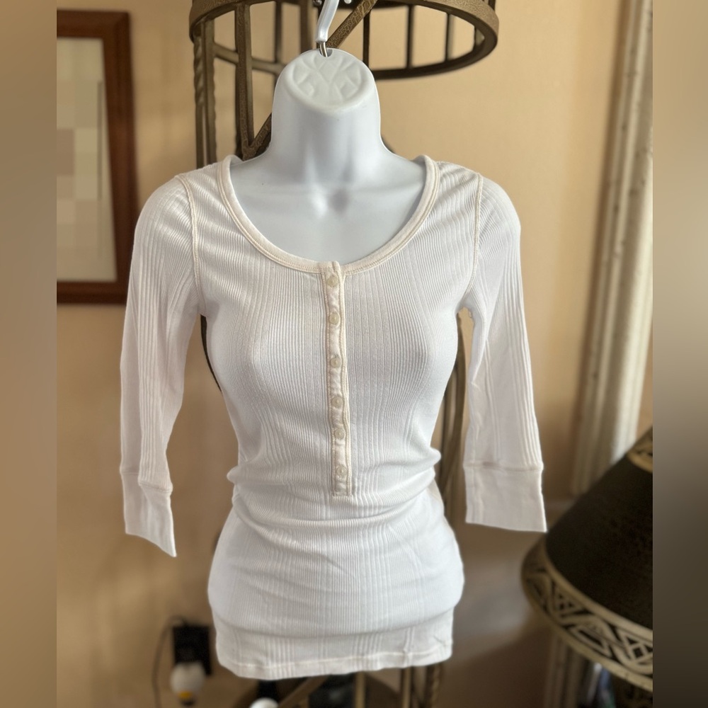 Aeropostale Vintage Y2K White Ribbed 3/4 Sleeve Button-Down Henley Top